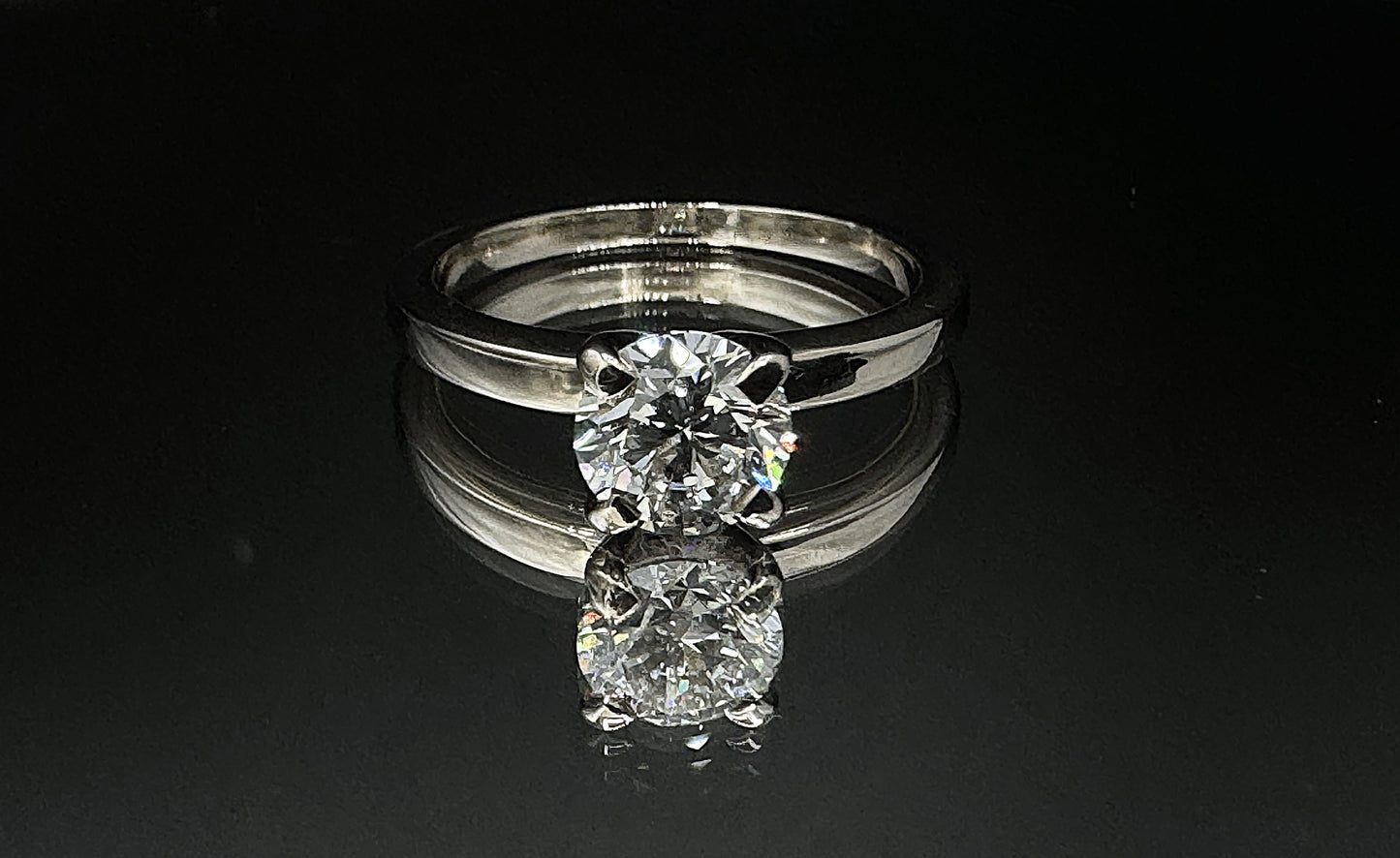 1.0 ct Round Brilliant Cut Solitaire Diamond Engagement Ring - GIA/IGI Certified