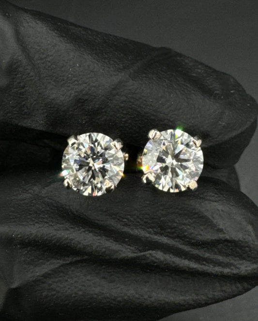 2.0 ct Round Brilliant Cut Stud Diamond Earrings